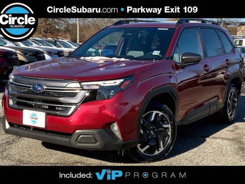 Certified 2025 Subaru Forester Premium image 1