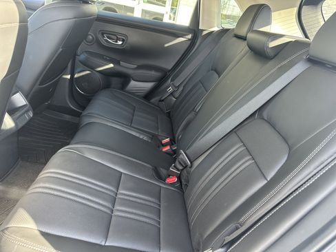 Used 2025 Honda HR-V EX-L image 12