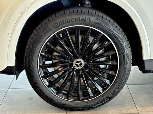 Certified 2025 Mercedes-Benz GLC 300 image 35