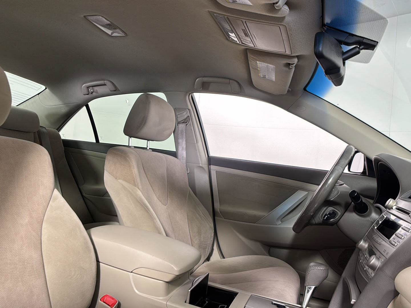 Used 2010 Toyota Camry Hybrid w/ Upgrade Pkg FWD image 12
