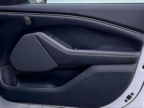 Used 2023 Ford Mustang Mach-E Select image 28