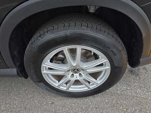 Certified 2025 Mercedes-Benz GLC 300 4MATIC image 36