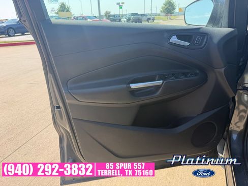 Used 2017 Ford Escape SE w/ SE Leather Comfort Package FWD image 27