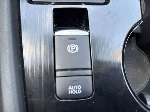 Certified 2024 Nissan Rogue SV AWD/4WD image 10