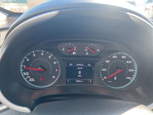 Used 2025 Chevrolet Malibu LS FWD image 35