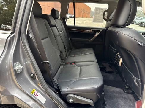 Used 2015 Lexus GX 460 w/ Premium Package image 29