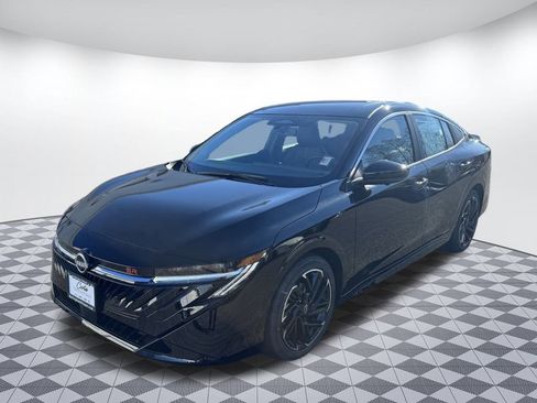 New 2026 Nissan Sentra SR w/ SR Premium Package FWD image 3