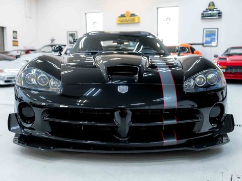 Used 2010 Dodge Viper ACR image 5