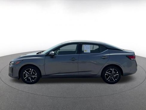 Used 2025 Nissan Sentra SV FWD image 9