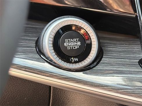 Used 2022 Jeep Wagoneer Series II image 26