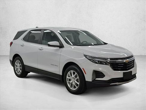 Used 2023 Chevrolet Equinox LT FWD image 3