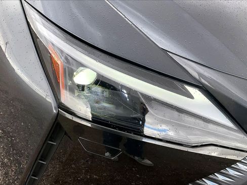 Used 2023 Lexus RZ 450e Premium image 26