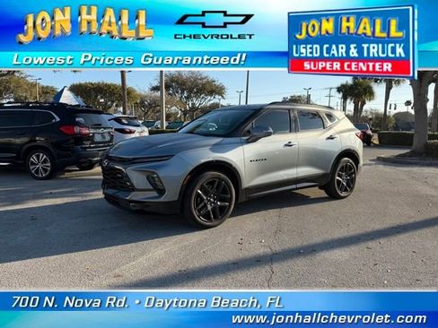 Used 2025 Chevrolet Blazer RS image 2