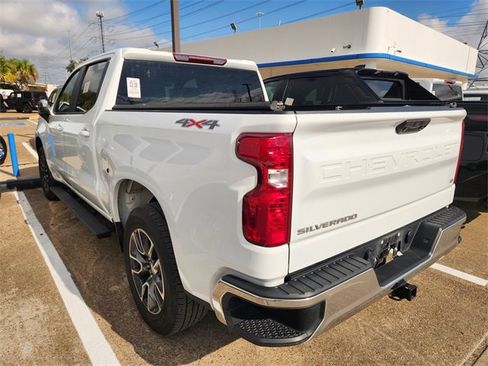 Used 2022 Chevrolet Silverado 1500 LT image 4