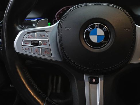 Used 2021 BMW 750i xDrive w/ M Sport Package AWD/4WD image 21