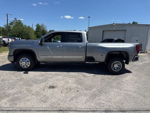 New 2026 Chevrolet Silverado 3500 High Country w/ High Country Premium Package AWD/4WD image 7