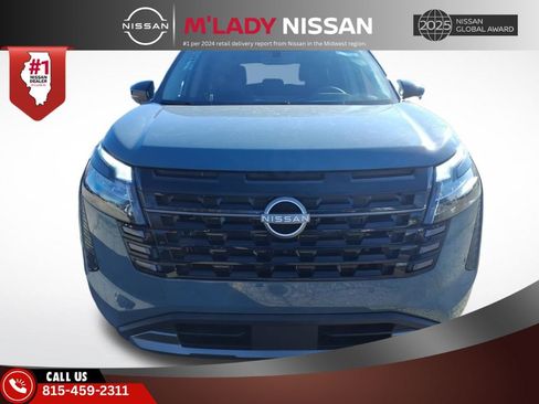 New 2026 Nissan Pathfinder SL image 2