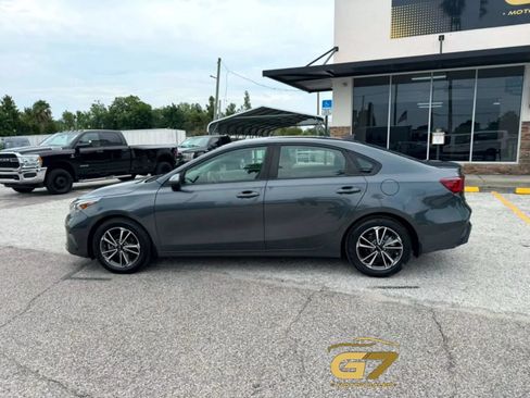 Used 2022 Kia Forte LXS FWD image 6