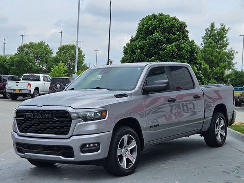 Used 2025 RAM 1500 Tradesman AWD/4WD image 3