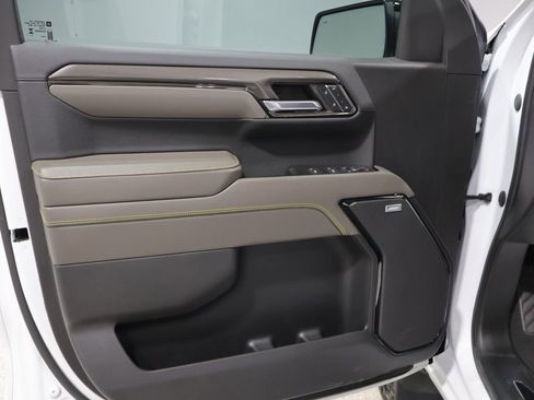 Used 2024 Chevrolet Silverado 1500 ZR2 w/ Technology Package image 14