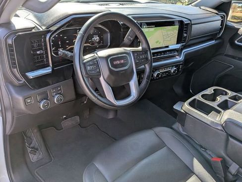 Used 2025 GMC Sierra 1500 SLT image 16