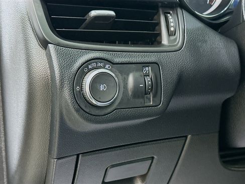 Used 2019 Buick Envision Essence AWD/4WD image 12
