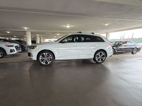 Used 2021 Audi Q7 3.0T Premium Plus w/ Executive Package AWD/4WD image 2
