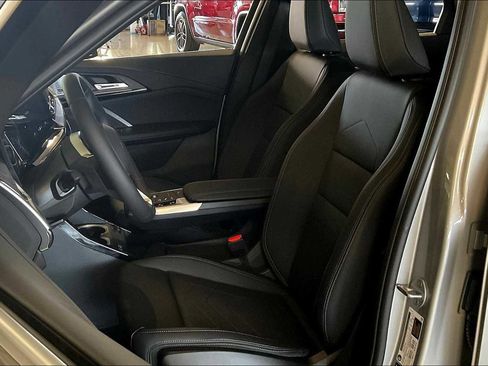 Used 2025 BMW X1 xDrive28i w/ Convenience Package image 9