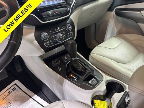 Used 2020 Jeep Cherokee Limited AWD/4WD image 19
