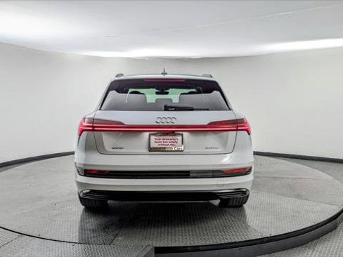 Used 2021 Audi e-tron Premium w/ Convenience Plus Package image 6