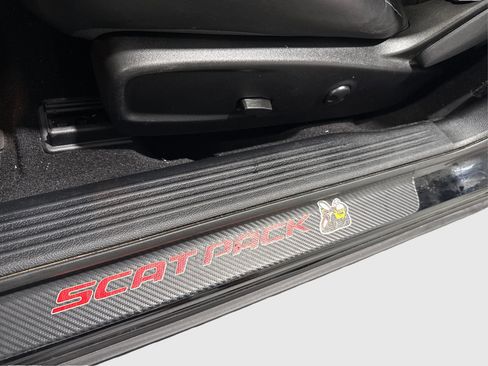 Used 2022 Dodge Challenger R/T Scat Pack w/ Plus Package RWD image 17