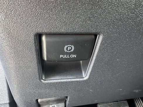 Certified 2022 Ford Bronco Big Bend w/ Sasquatch Package image 13