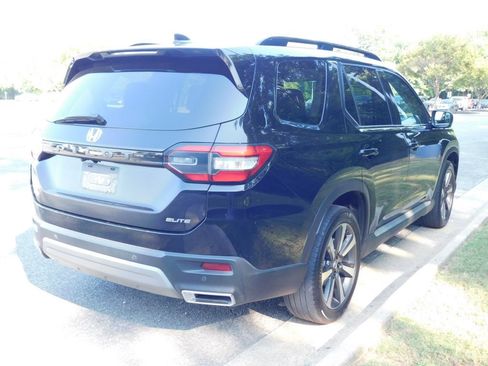Certified 2023 Honda Pilot Elite image 11