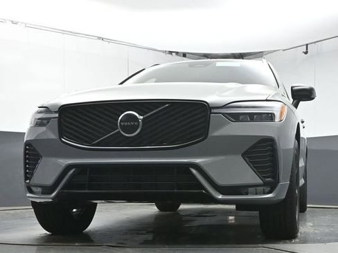 New 2026 Volvo XC60 B5 Core w/ Protection Package Premier image 35