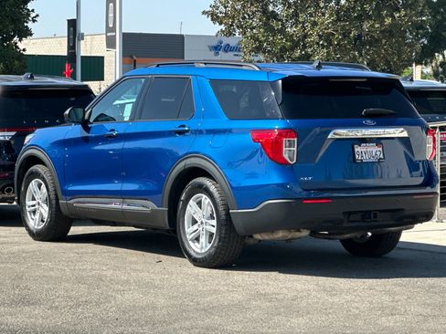 Certified 2022 Ford Explorer XLT w/ Class IV Trailer Tow Package image 6