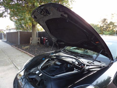 Used 2018 Porsche Panamera 4 image 66