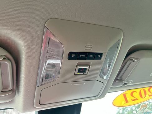 Certified 2021 Toyota RAV4 XLE FWD image 27