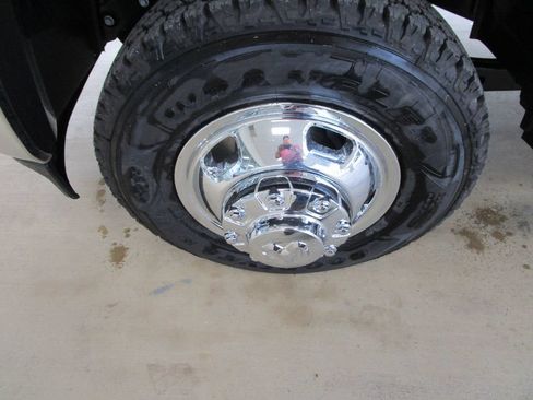 New 2026 RAM 3500 Tradesman AWD/4WD image 19
