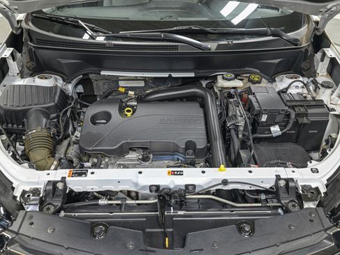 Used 2023 Chevrolet Equinox LS w/ LS Convenience Package image 13