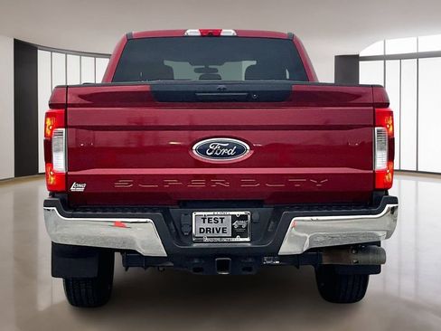 Used 2019 Ford F250 XLT image 4