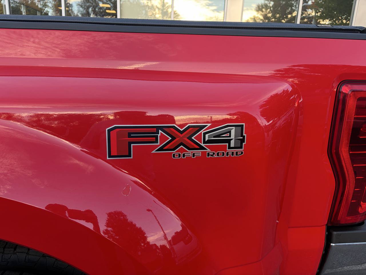 Used 2017 Ford F350 Lariat w/ Lariat Value Package AWD/4WD image 12