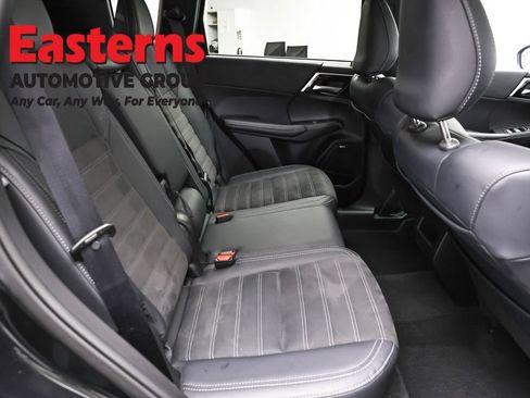 Used 2025 Mitsubishi Outlander SE AWD/4WD image 23