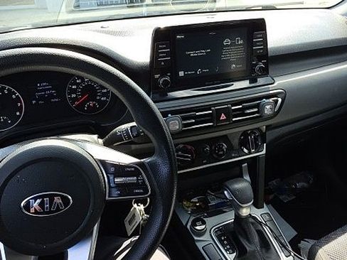 Used 2021 Kia Seltos LX AWD/4WD image 5