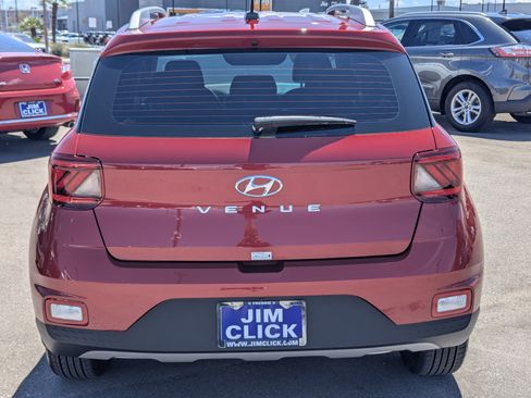 Used 2026 Hyundai Venue SEL image 3