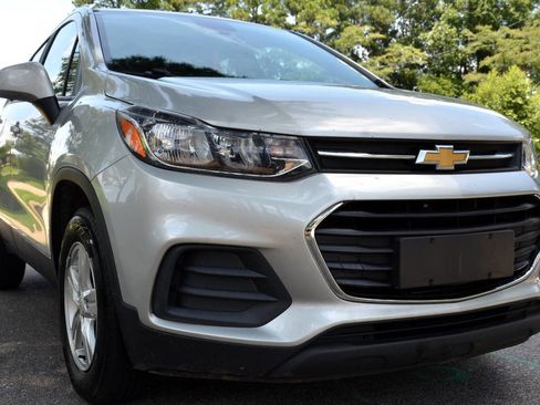 Used 2021 Chevrolet Trax LS w/ Tint and Cruise Package image 3