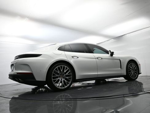 Certified 2025 Porsche Panamera image 50