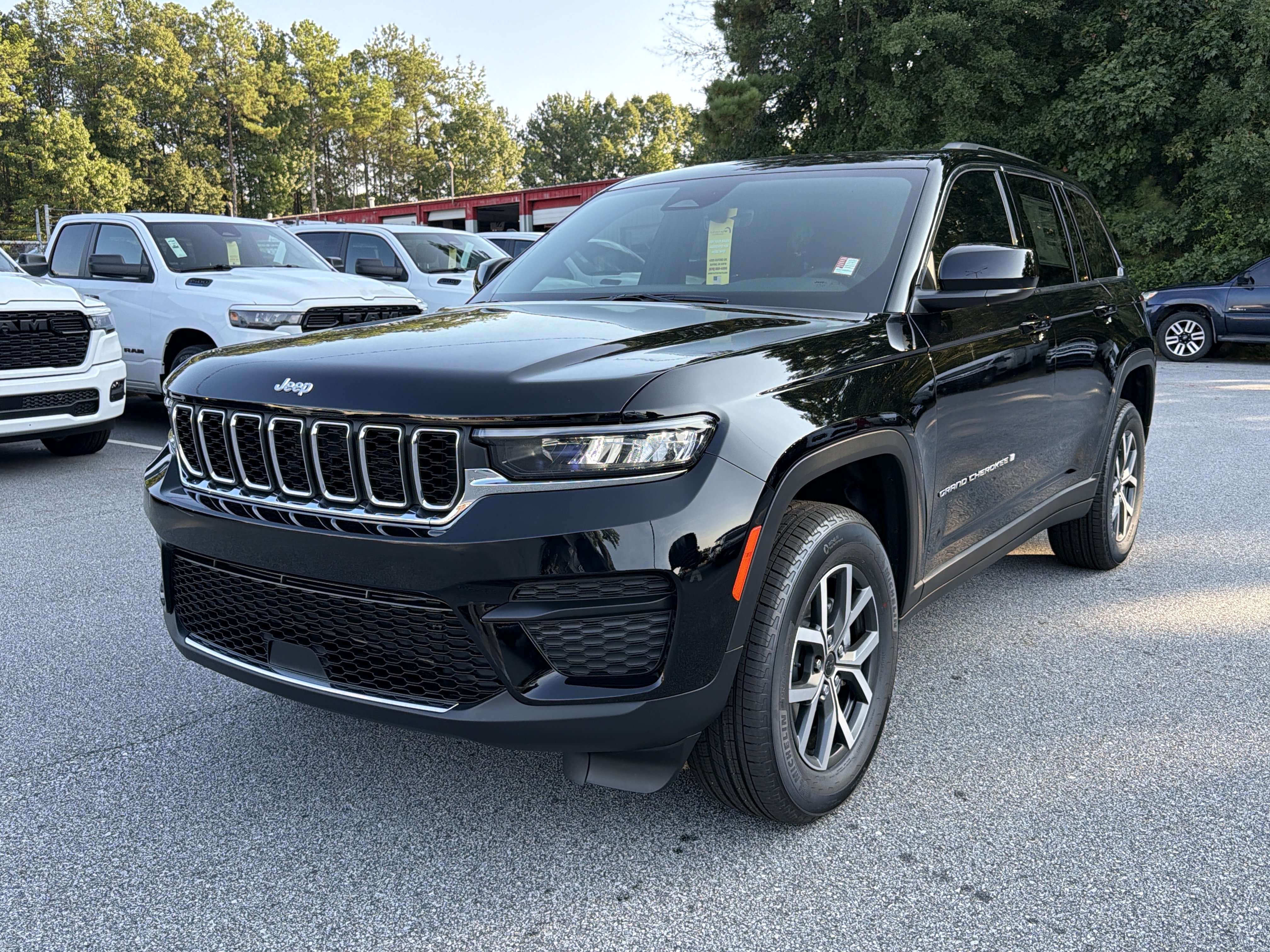 New 2027 Jeep Grand Cherokee Laredo X RWD image 2