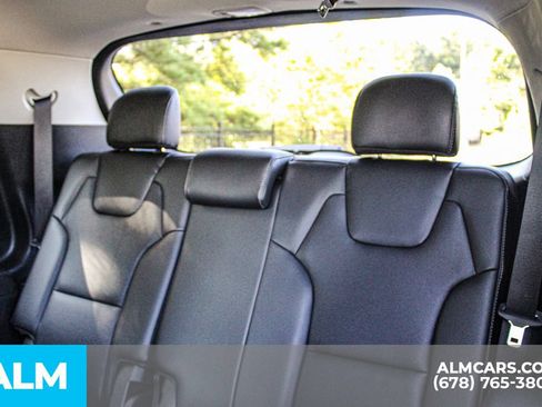 Used 2025 Kia Telluride S FWD image 18
