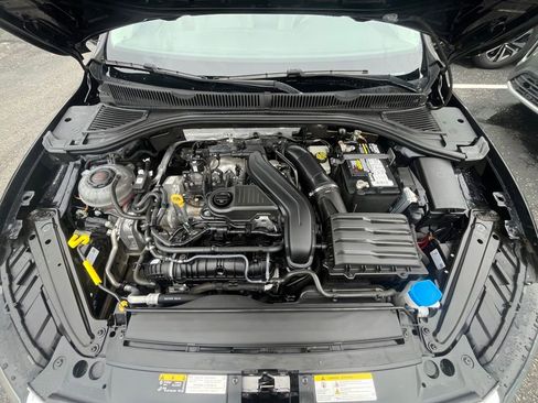 Used 2024 Volkswagen Jetta SE w/ Panoramic Sunroof Package FWD image 29