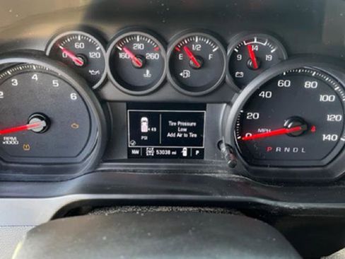 Used 2021 Chevrolet Silverado 2500 Custom w/ Custom Value Package image 16